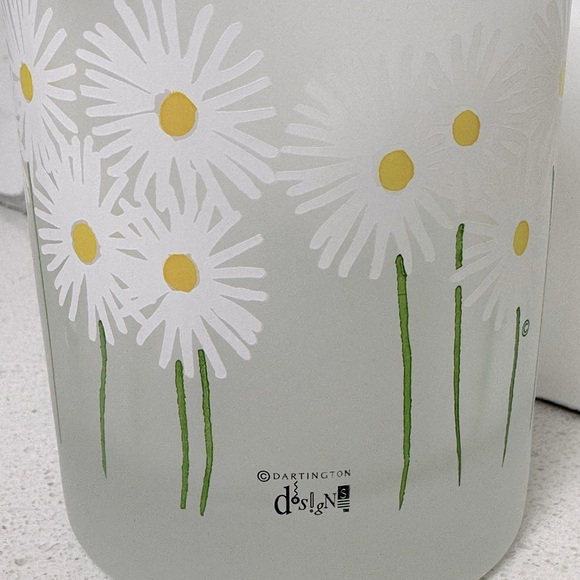 Dartington Designs Frosted Floral Lowball Glasses- Set of 8 - Picture 6 of 6